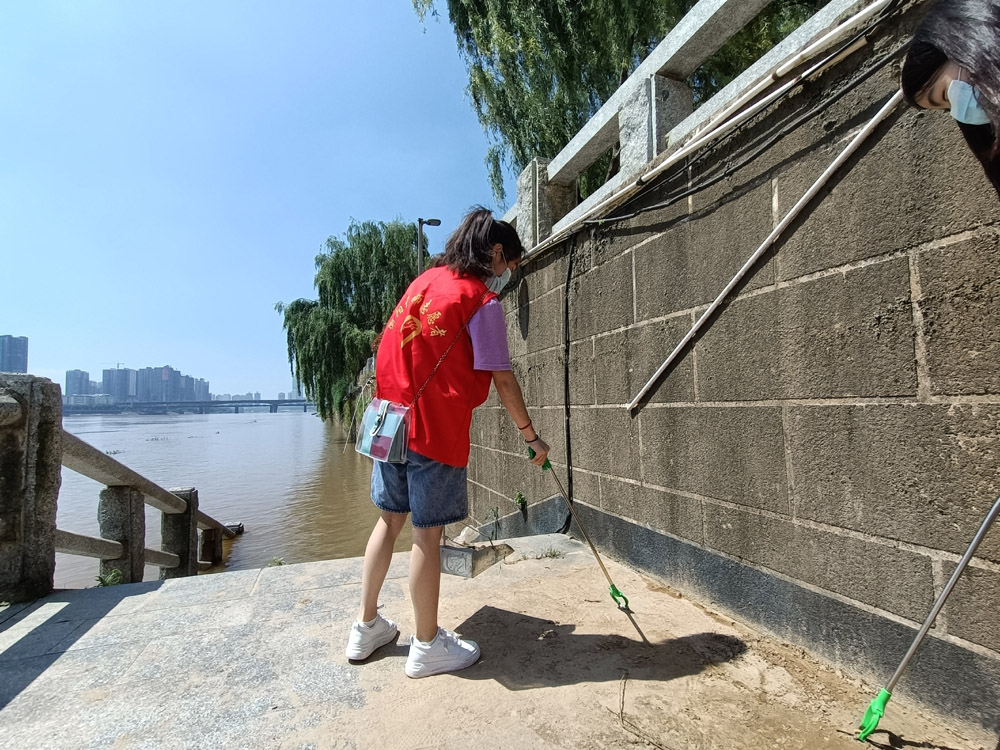 衡阳幼高专开展保护湘江母亲河志愿服务活动